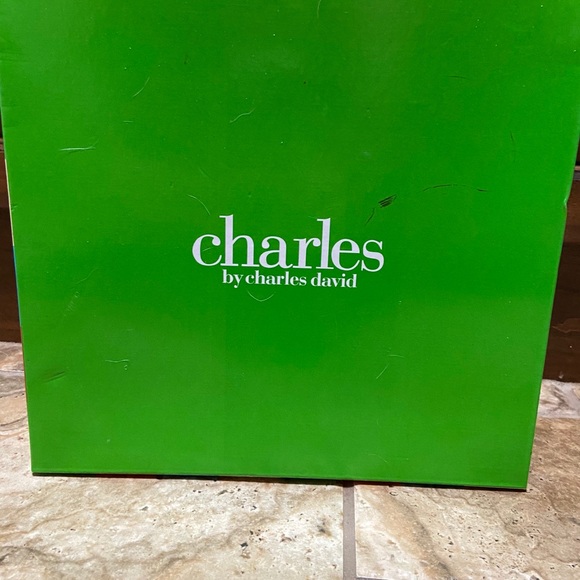 Charles David black heeled short boots / booties NWT - Picture 4 of 8